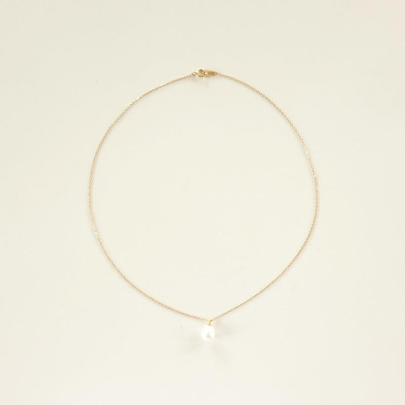 Simple pearl drop necklace